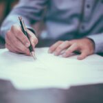 Co Oznacza Status Rezydencji? Sprawdź, Jak Wpływa na Podatki i Zobowiązania Prawne